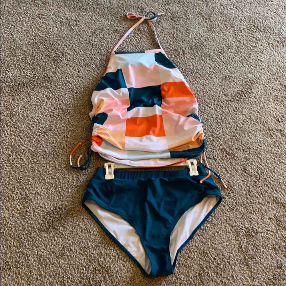 Tanking swimsuit